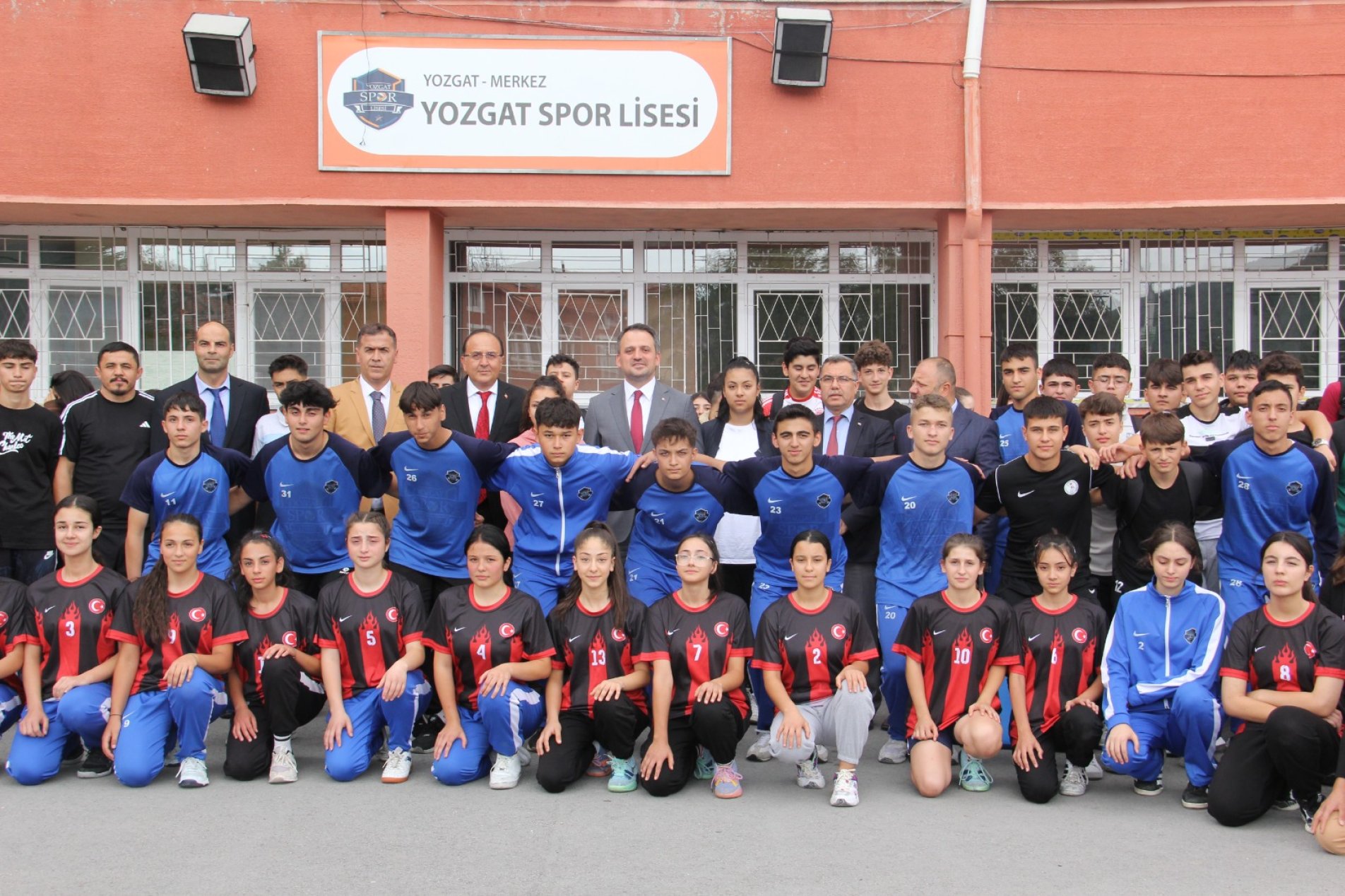 Gençlik ve Spor Bakan Yardımcısı Dr. Enes Eminoğlu, Yozgat Spor Lisesi’ni ziyaret etti