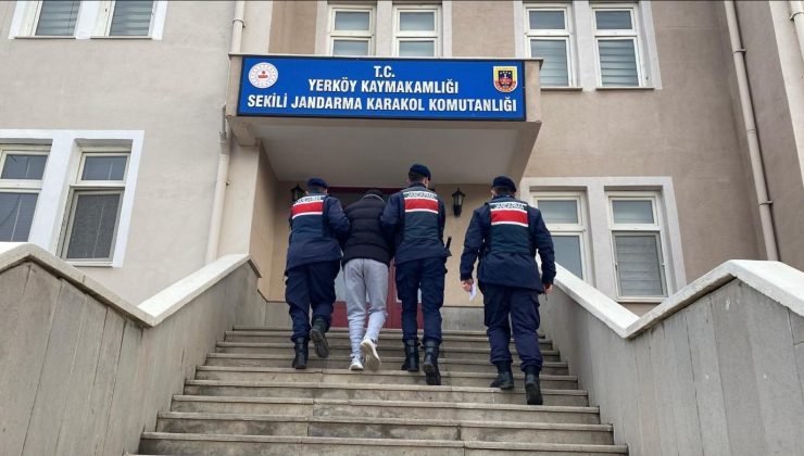 Yozgat Jandarması, Dolandırıcılık Suçundan Aranan Şahsı Yerköy’de Yakalandı