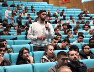 Rektör Prof. Dr. Evren Yaşar, Uluslararası Öğrencilerle Buluştu