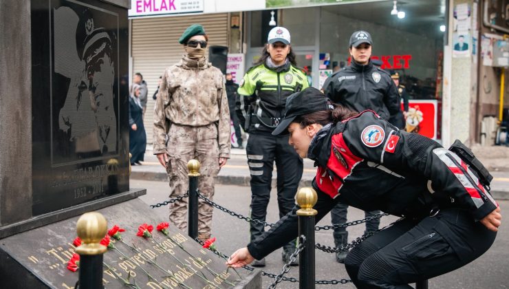 Diyarbakır’da Ali Gaffar Okkan ve Şehit Polisler İçin Anma Töreni Düzenlendi