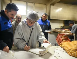 İzmir Bornova’da fırın denetimleri sürüyor