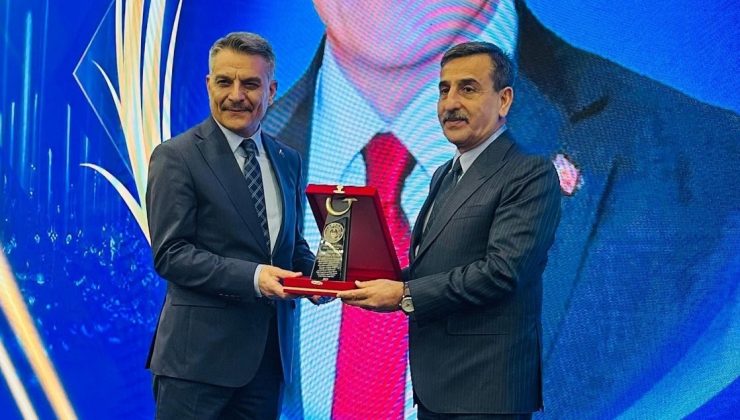 Yozgat Valisi Mehmet Ali Özkan’a Yılın Bürokratı Ödülü