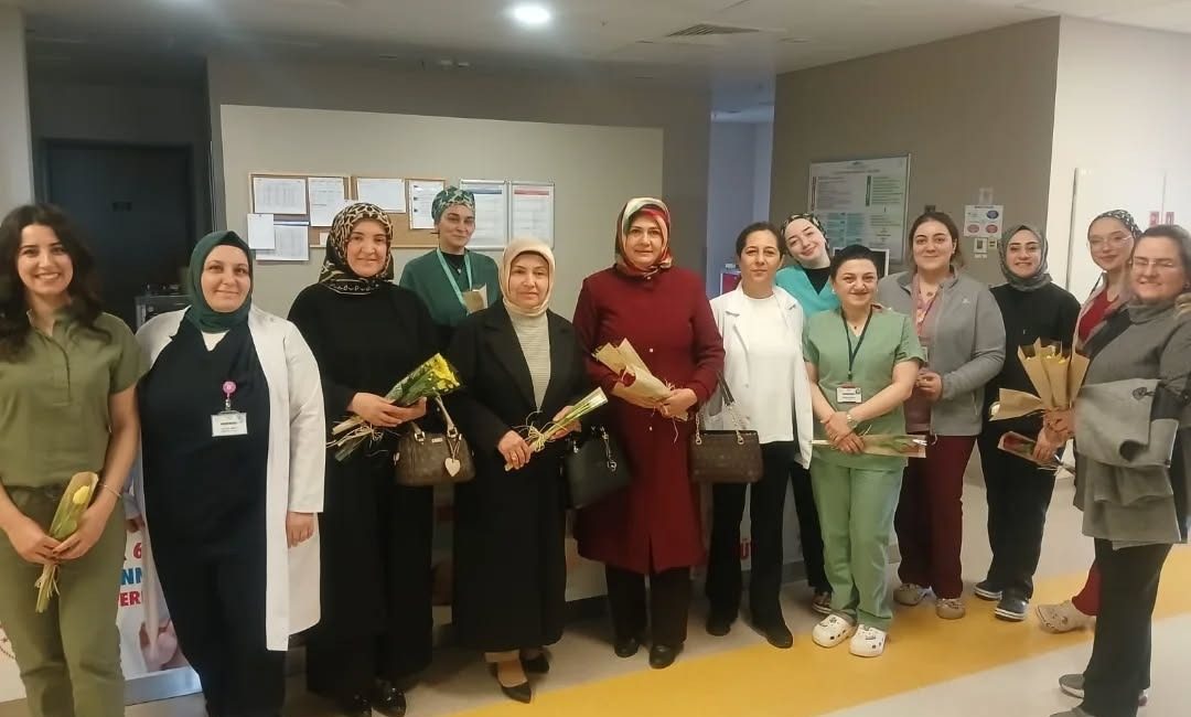 AK Parti Yozgat İl Kadın Kolları, Ebeler Haftası dolayısıyla Yozgat