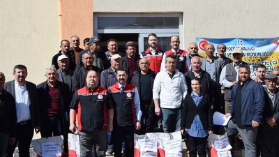 Yozgat’ta TAKE Projesi kapsamında dağıtılan hibe destekli yağlık ayçiçeği tohumlarıyla
