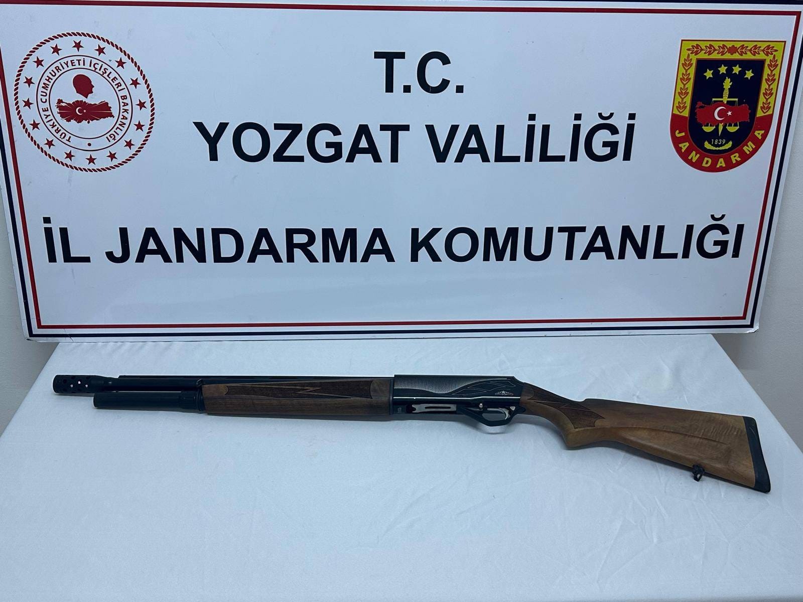 Yozgat’ta jandarma ekipleri, asayiş olayında kullanılan ruhsatlı av tüfeğini ele