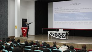 Boğazlıyan Kaymakamı Aydın Yanık, ilçedeki altı lisenin 11. ve 12.