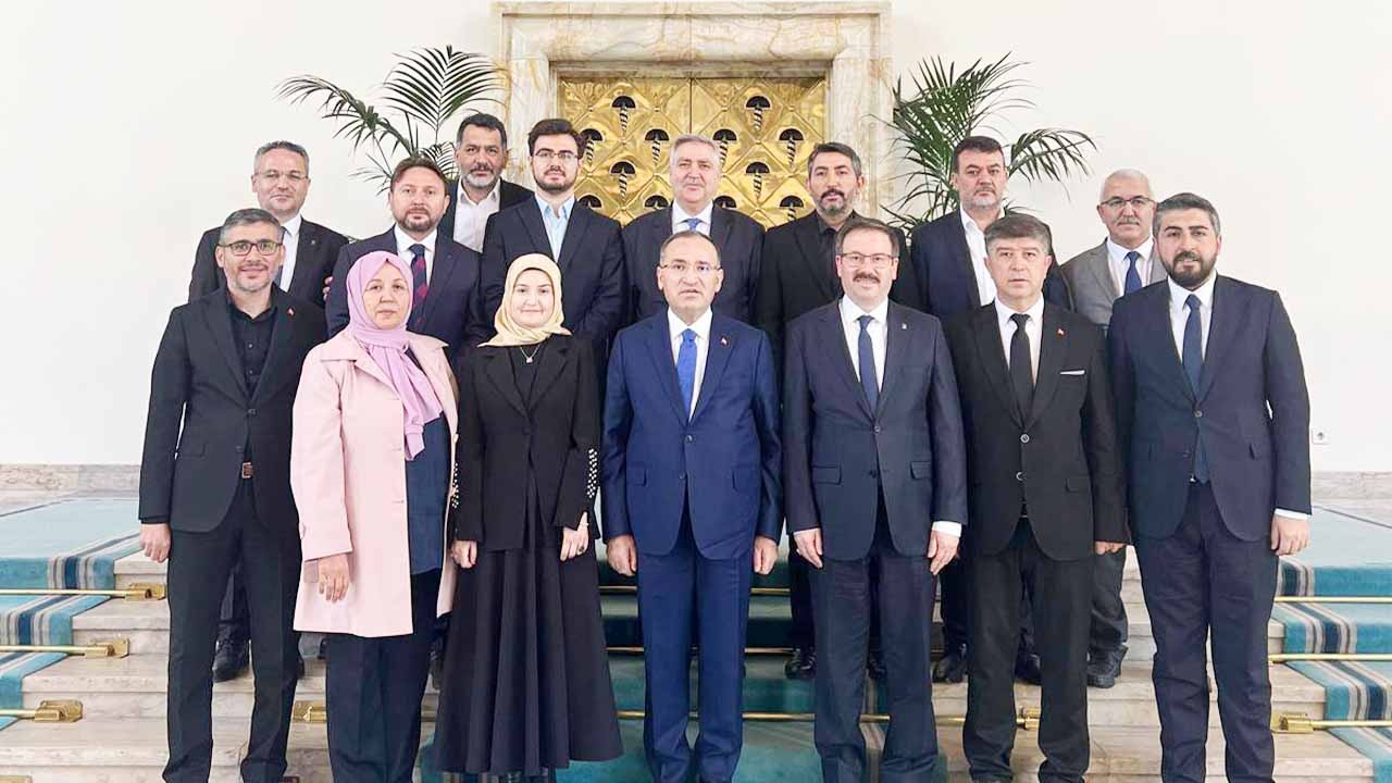 AK Parti Yozgat İl Başkanlığı, Ankara'da TBMM Başkanvekili Bekir Bozdağ'ı