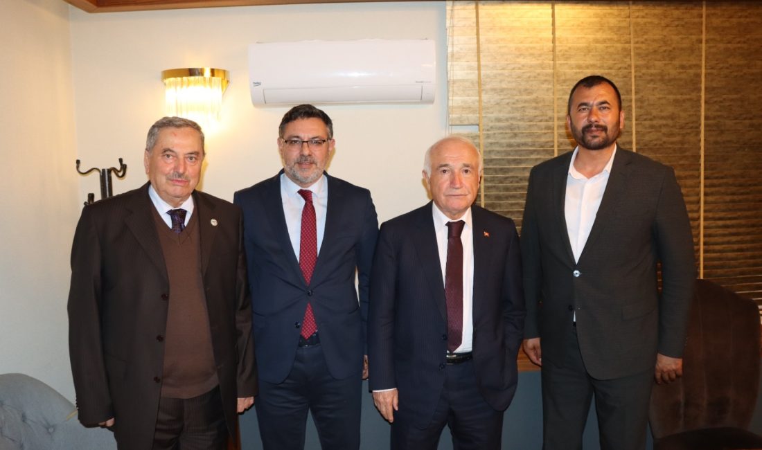 Türkiye Büyük Millet Meclisi eski Başkanı Cemil Çiçek ve Anadolu