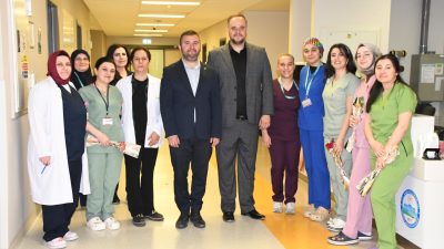 Yozgat Şehir Hastanesi’nde Ebeler Haftası kapsamında düzenlenen etkinlikte, Başhekim Dr.