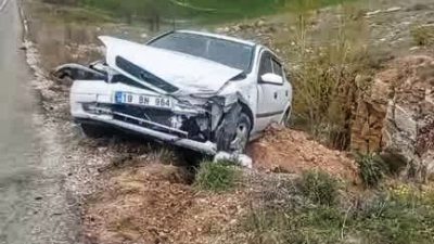 Yozgat’ın Sorgun ilçesinde iki otomobilin çarpışması sonucu meydana gelen kazada
