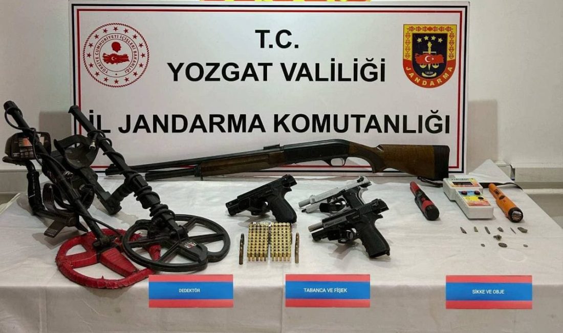 Şefaatli’de düzenlenen operasyonda tarihi eser niteliği taşıyan sikkeler, objeler ve