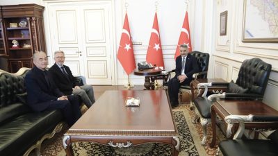 AYÇ Okulları sahibi Ahmet Fahri Yaşar, Yozgat Valisi Mehmet Ali