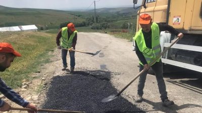 Yozgat Merkeze bağlı Erkekli köy yolunda İl Özel İdaresi ekipleri