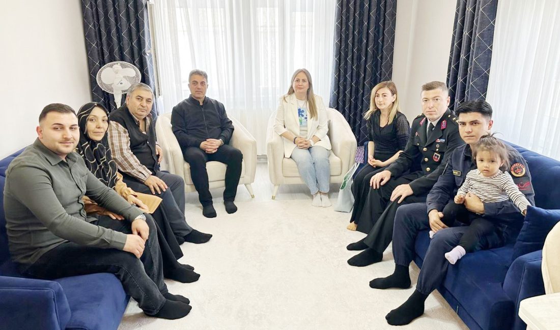 Yozgat İl Jandarma Komutanı Kıdemli Albay Cezmi Yalınkılıç, Anneler Günü