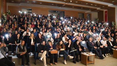 Yozgat Şehir Hastanesi’nde düzenlenen programda hemşire ve ebelerin emekleri vurgulandı,