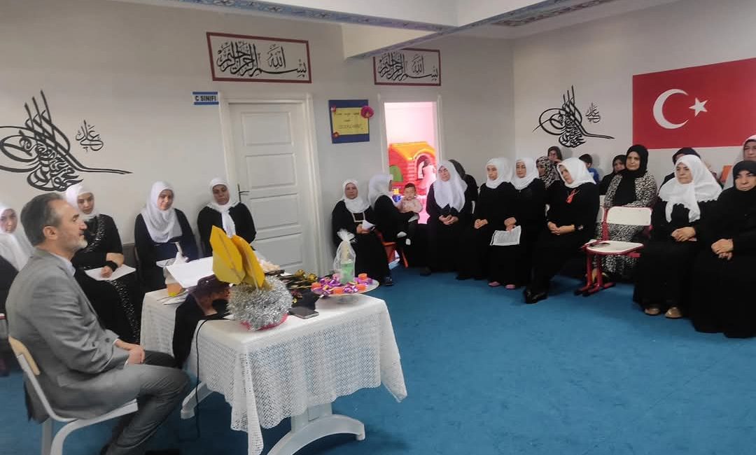 2025 yılında kutsal topraklara gidecek hacı adaylarına yönelik düzenlenen Hac