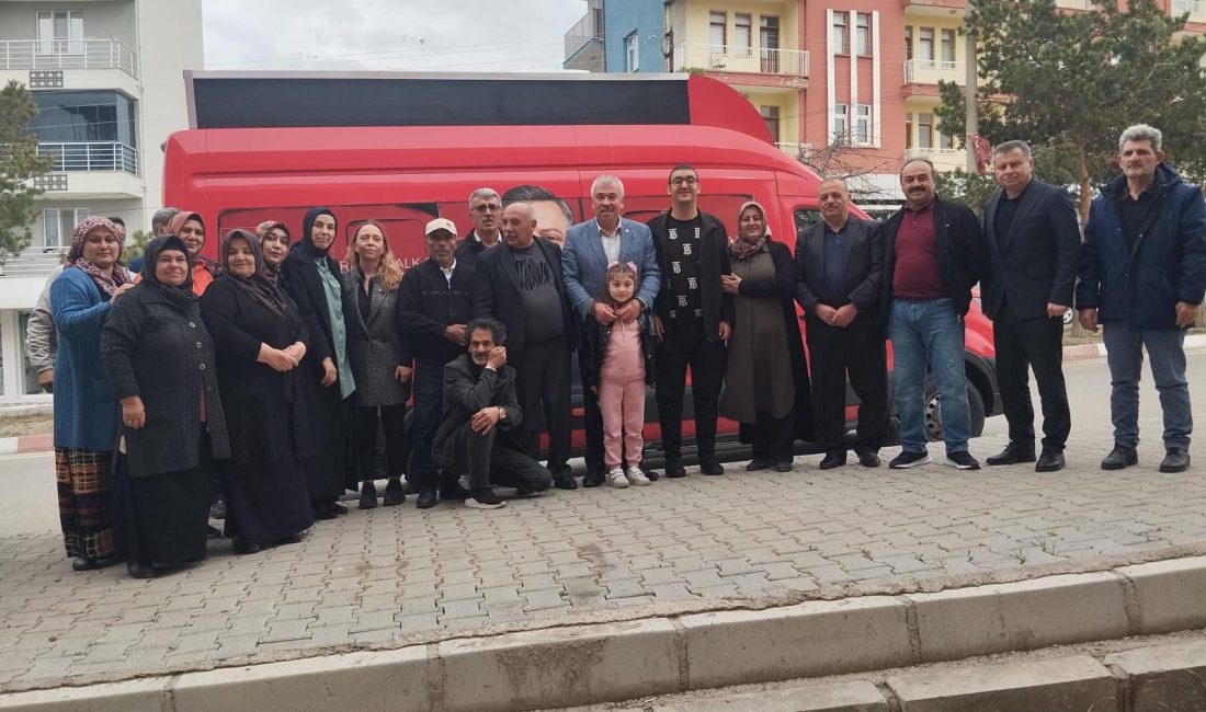 CHP Yozgat İl Başkanı Abdullah Yaşar, miting sonrası sahaya inerek