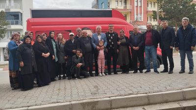 CHP Yozgat İl Başkanı Abdullah Yaşar, miting sonrası sahaya inerek