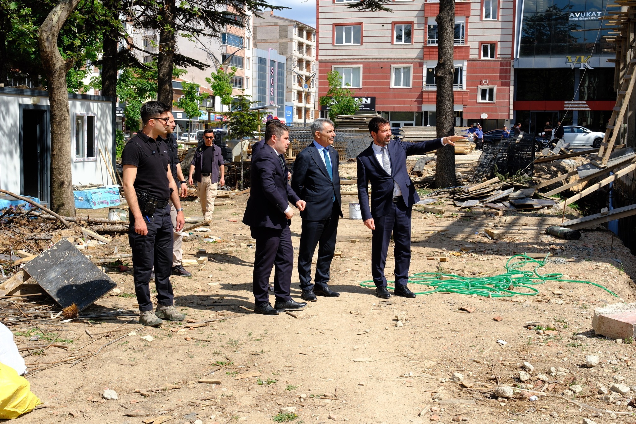 Yozgat Valisi Mehmet Ali Özkan, Sarıkaya ilçesini ziyaret ederek inşaatı