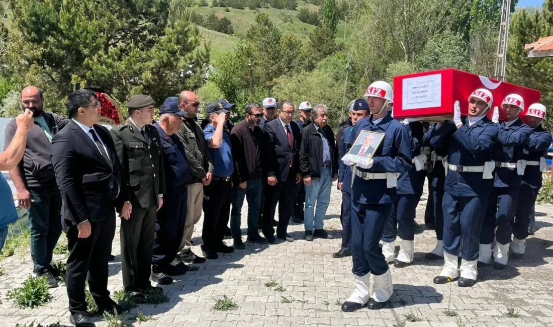 Akdağmadeni Hüyükalanı Köyü’nde son yolculuğuna uğurlanan Kıbrıs Gazisi Ali Çalışkan