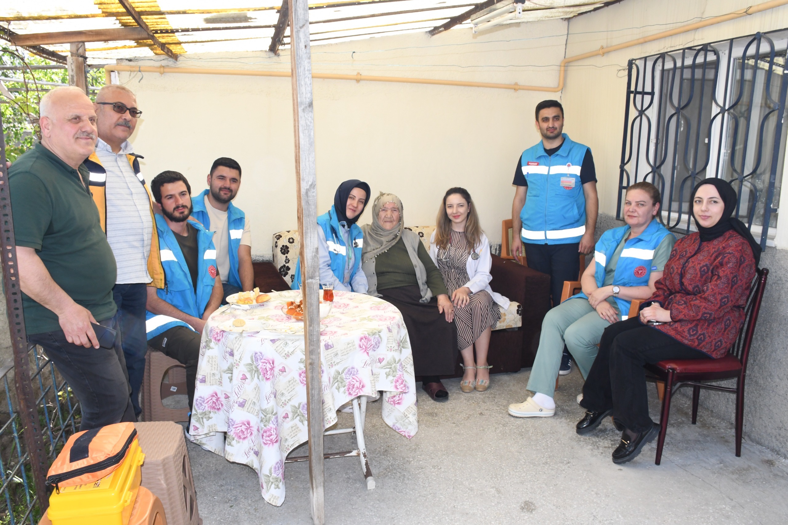 Yozgat’ta 114 yaşına giren Makbule Ekinci’ye doğum günü sürprizi yapıldı.