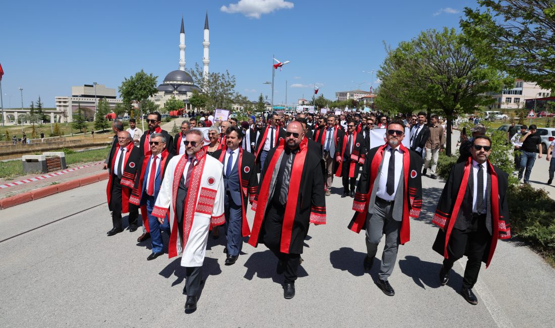 Yozgat Bozok Üniversitesi’nde 2024-2025 akademik yılını tamamlayan öğrenciler için coşkulu