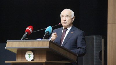 Yozgat Bozok Üniversitesi’nde düzenlenen panelde konuşan TBMM eski Başkanı Cemil