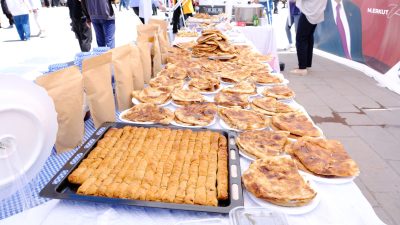 21-27 Mayıs Türk Mutfağı Haftası kapsamında Yozgat Cumhuriyet Meydanı’nda düzenlenen