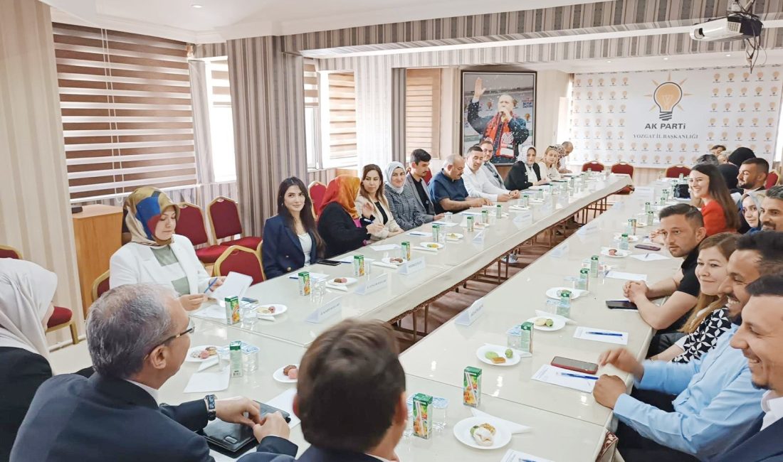 AK Parti Yozgat İl Başkanlığı ev sahipliğinde düzenlenen Genişletilmiş Siyasi