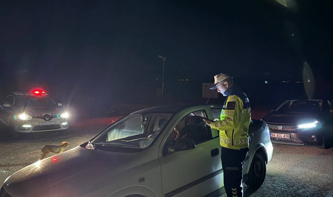 Yozgat’ta Jandarma Trafik Denetimlerinde 258 araç kontrol edildi, 11 sürücüye