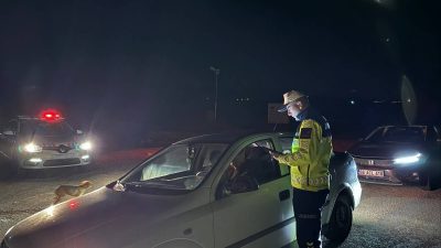 Yozgat’ta Jandarma Trafik Denetimlerinde 258 araç kontrol edildi, 11 sürücüye