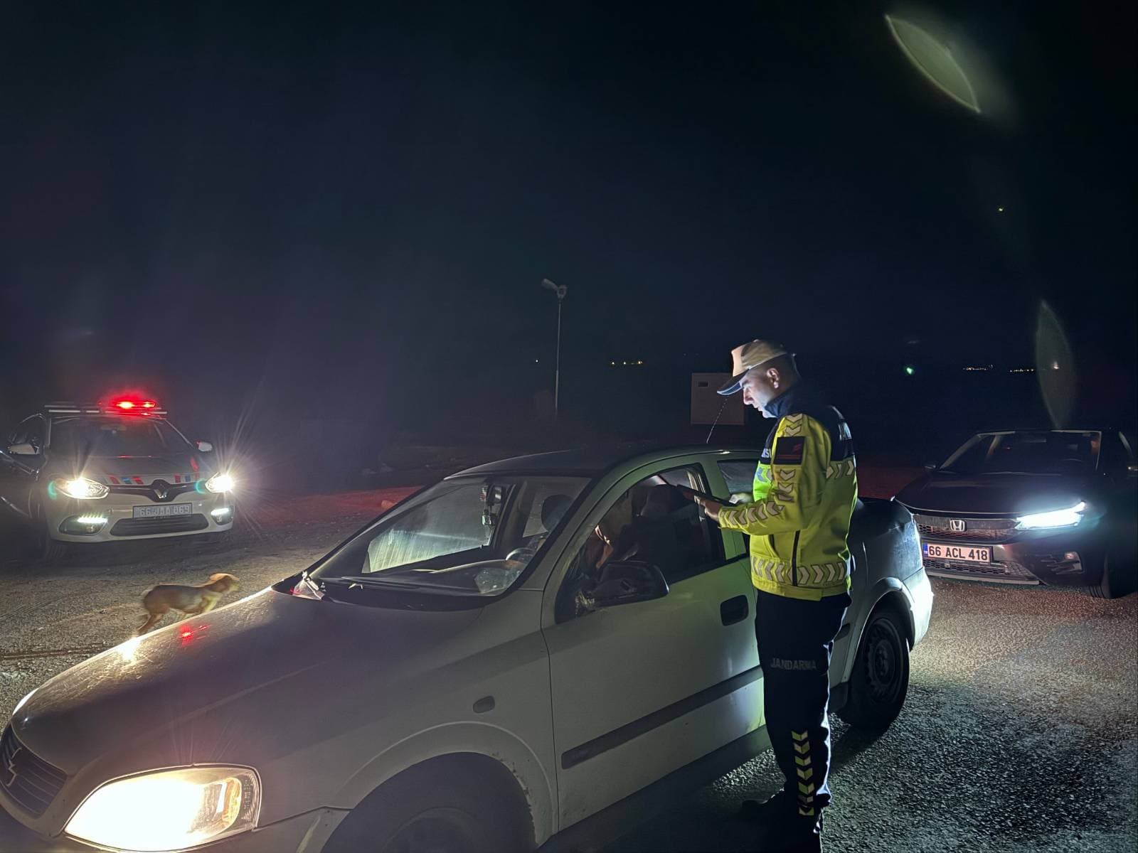 Yozgat’ta Jandarma Trafik Denetimlerinde 258 araç kontrol edildi, 11 sürücüye