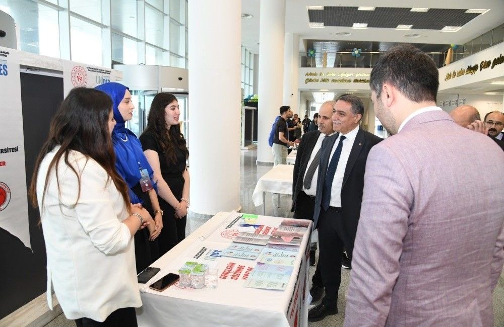 Yozgat Bozok Üniversitesi öğrenci toplulukları, Kırşehir Ahi Evran Üniversitesi’nde düzenlenen