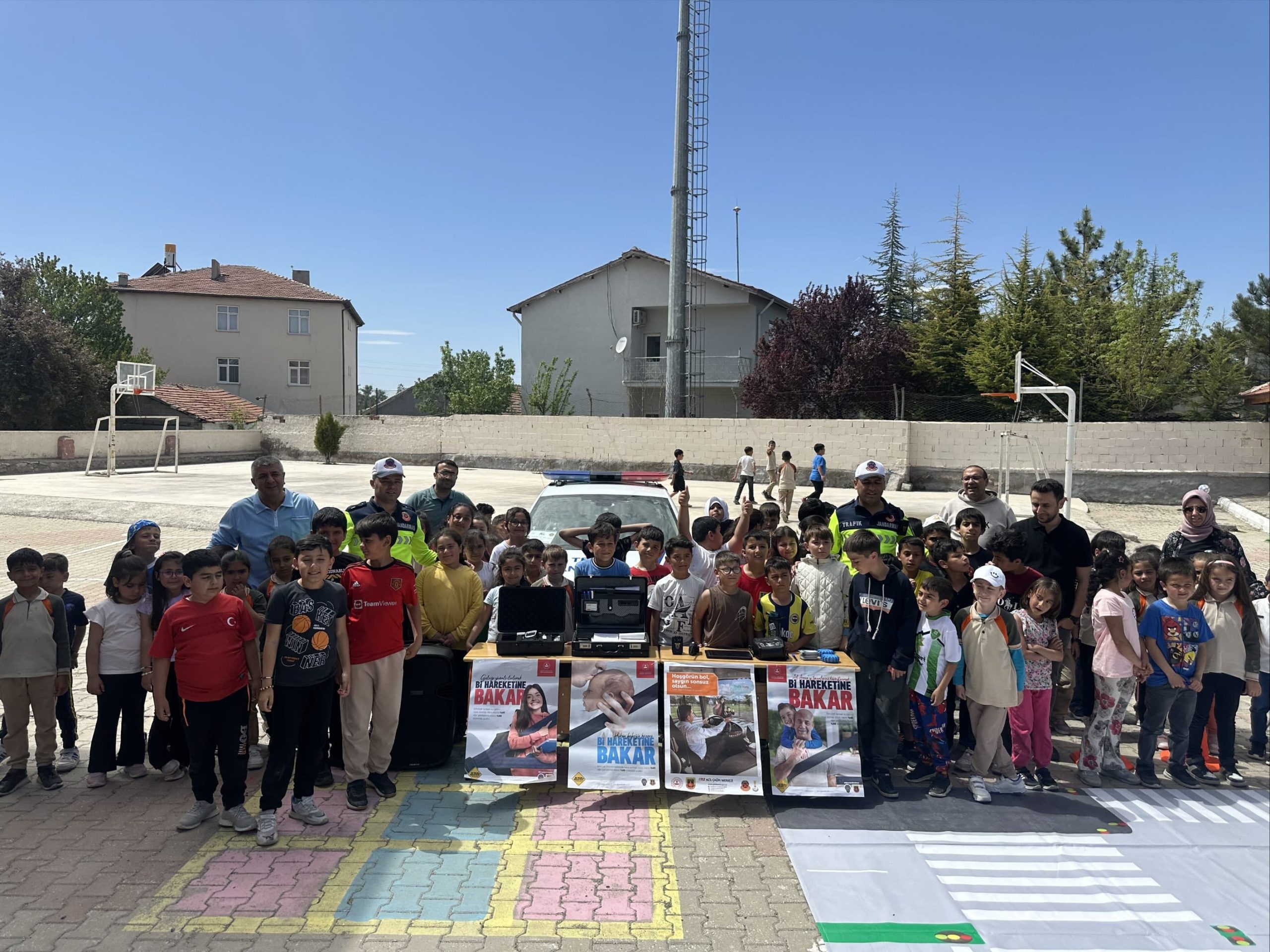 Boğazlıyan Gazipaşa İlk/Ortaokulu’nda, Trafik Haftası kapsamında öğrenciler, trafik güvenliği ve