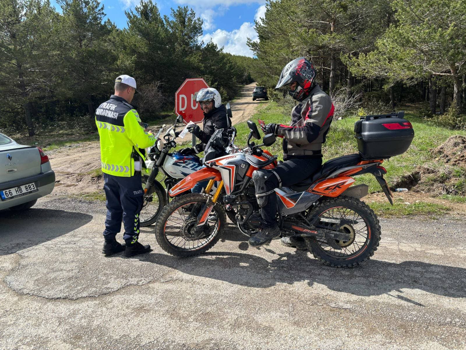 Yozgat İl Jandarma Komutanlığı, Trafik Haftası etkinlikleri kapsamında motosiklet sürücülerine