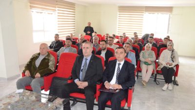 Sarıkaya Kaymakamı Ahmet Nuri Demir, Milli Eğitim Müdürü Cüneyt Yoldaş