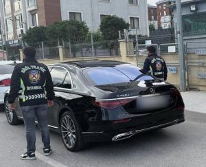 İçişleri Bakanı Ali Yerlikaya'nın paylaşımına göre, Beşiktaş'ta ışıklı ve sesli