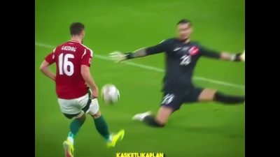 Türkiye Futbol Federasyonu (TFF), 22 hakem ve 27 futbolcuyu Profesyonel