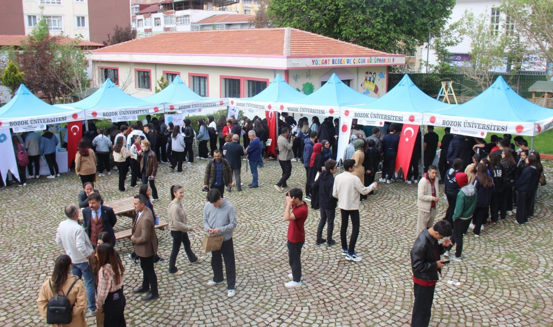 18 üniversitenin katılımıyla gerçekleşen tanıtım fuarlarının ilki Yozgat Bozok Üniversitesi’nde