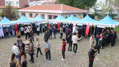 18 üniversitenin katılımıyla gerçekleşen tanıtım fuarlarının ilki Yozgat Bozok Üniversitesi’nde