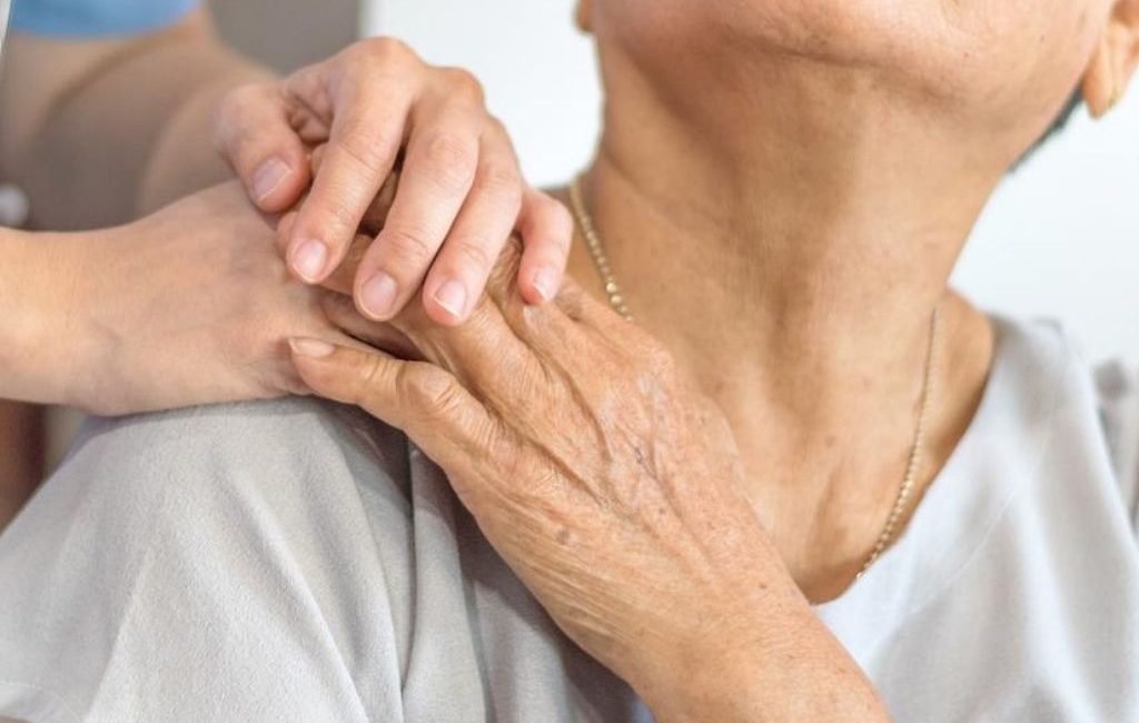 Doğum oranlarının düşmesiyle birlikte yaşlı nüfusun bakımında oluşacak riskleri azaltmak