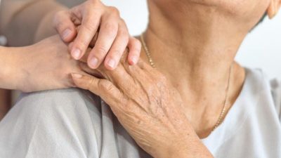 Doğum oranlarının düşmesiyle birlikte yaşlı nüfusun bakımında oluşacak riskleri azaltmak