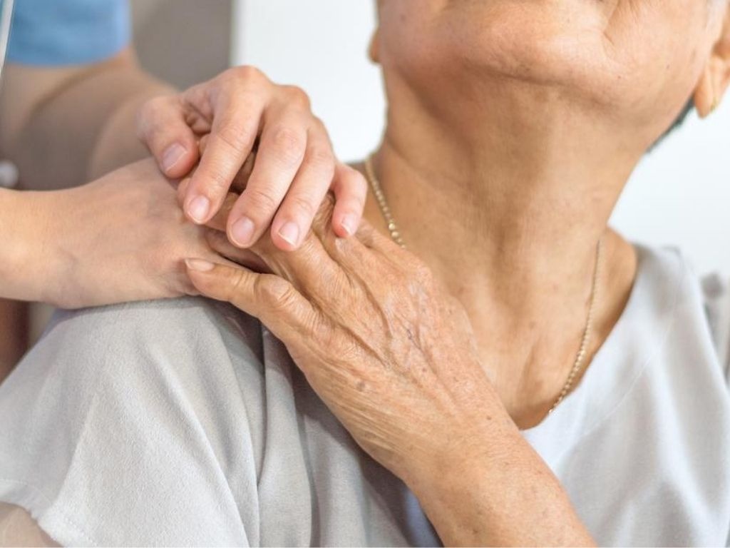 Doğum oranlarının düşmesiyle birlikte yaşlı nüfusun bakımında oluşacak riskleri azaltmak