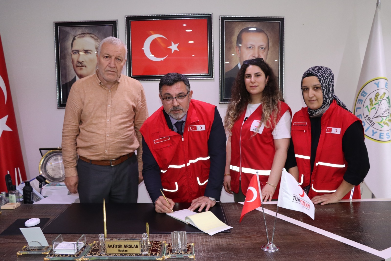 Yerköy Belediye Başkanı Av. Fatih Arslan, Türk Kızılay’ın vekâletle kurban
