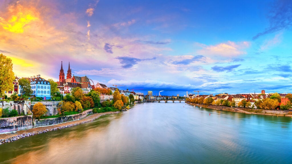 Avrupa’nın en zengin ülkesi İsviçre’nin kültür, sanat ve tarih kokan