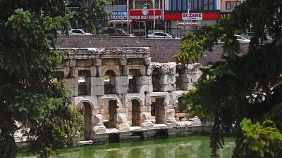 Yozgat’ın Sarıkaya ilçesinde bulunan ve 2 bin yıllık geçmişiyle dikkat