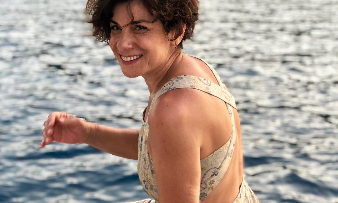 Türkan Derya, “Bulutların Üzerinde” adlı yeni dizinin yönetmeni olarak belirlendi.