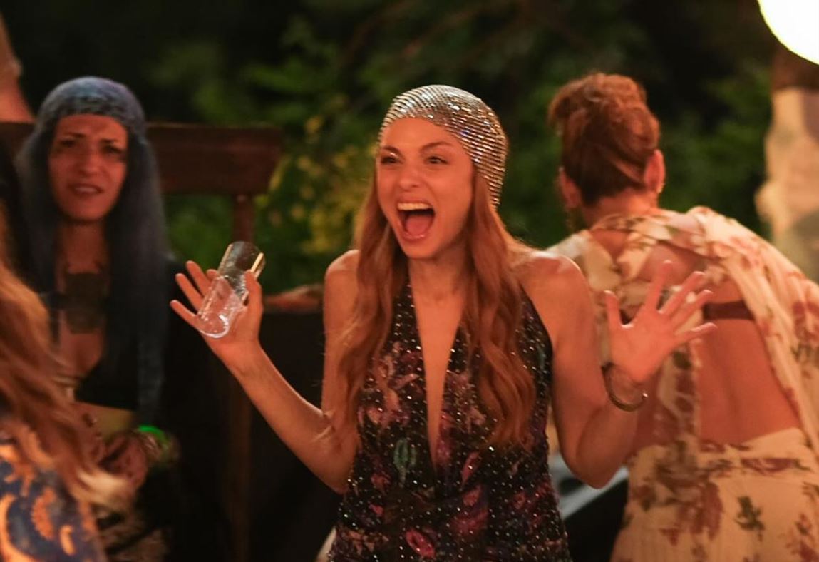 Nilperi Şahinkaya’nın Sky Films ve Taff Pictures imzalı “Gelin Takımı