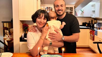 Ünlü oyuncu Ezgi Mola ile Mustafa Aksakallı çifti boşanma kararı