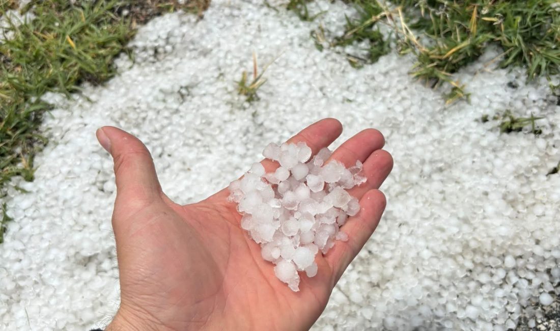 Yozgat ve bazı ilçelerinde etkili olan sağanak ve dolu yağışı